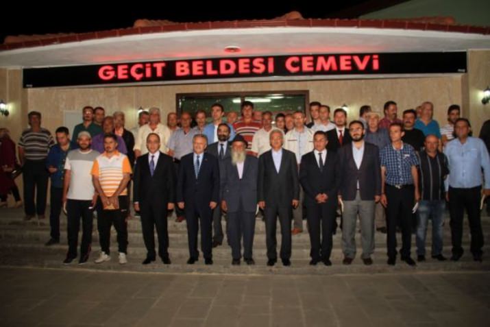 Alevi ve Sunni Vatandaşlar İftarda Bir Araya Geldi
